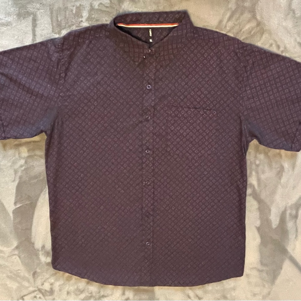 Casual Purple Button Down Shirt with Geometric Pattern